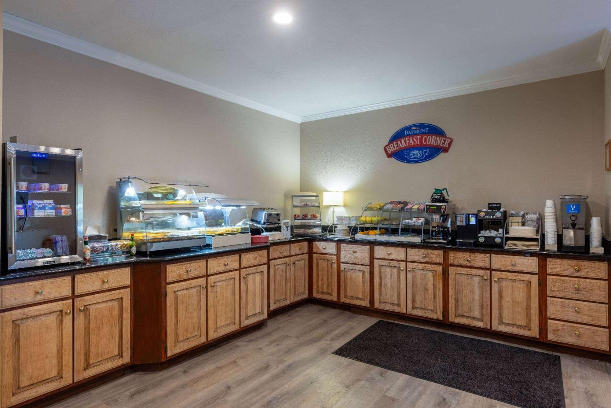 Baymont By Wyndham Kirksville University Area Extérieur photo