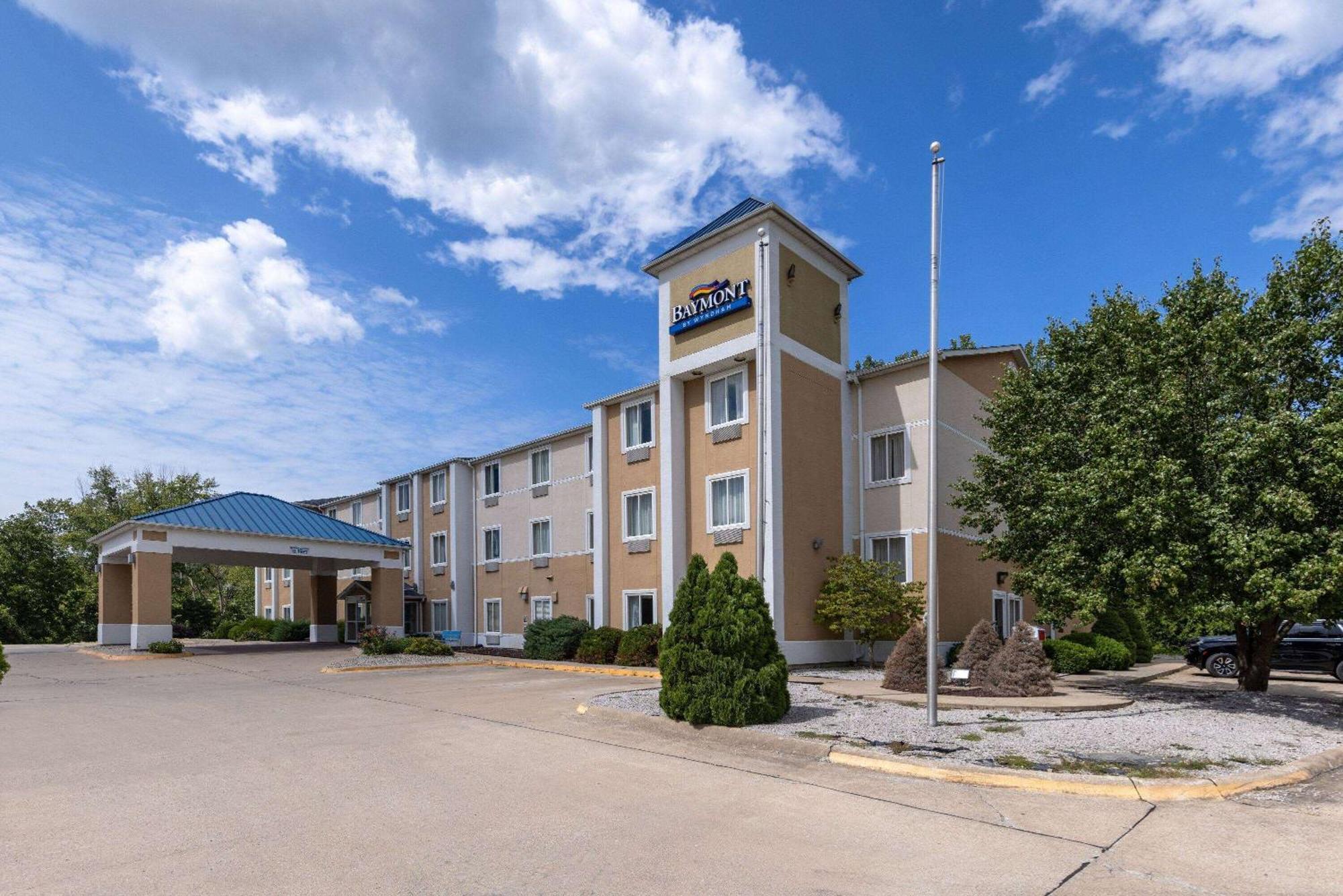 Baymont By Wyndham Kirksville University Area Extérieur photo