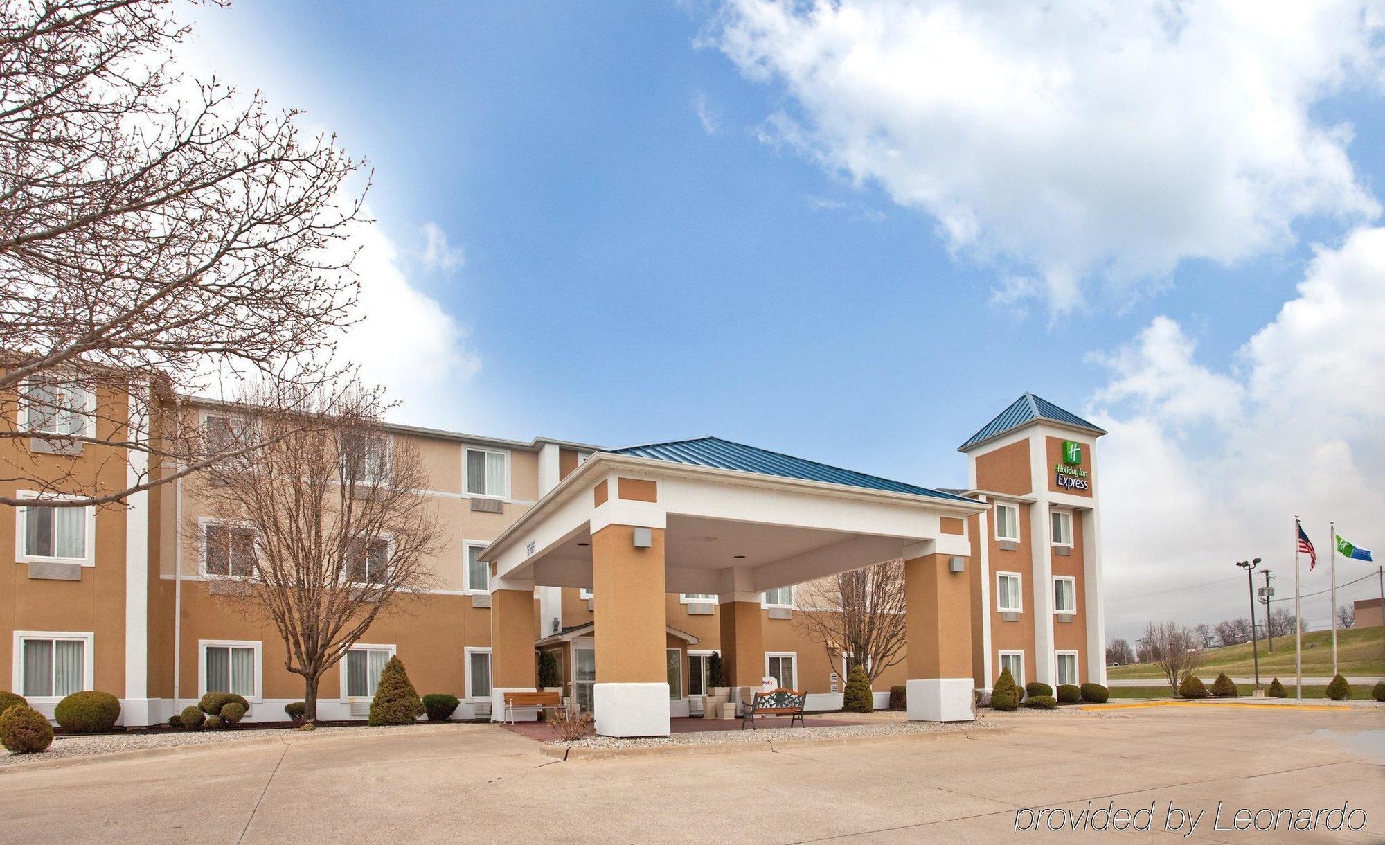 Baymont By Wyndham Kirksville University Area Extérieur photo